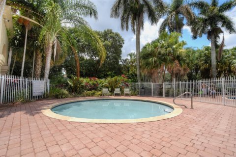 Villa ou maison à vendre à Hollywood, Floride: 3 chambres, 147.71 m2 № 1223320 - photo 5