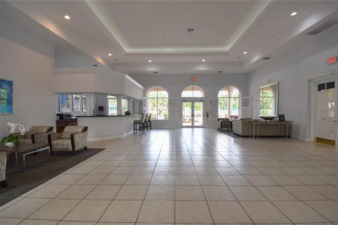 Villa ou maison à vendre à Hollywood, Floride: 3 chambres, 147.71 m2 № 1223320 - photo 10