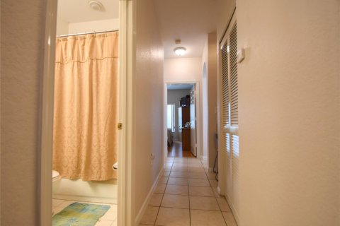House in Hollywood, Florida 3 bedrooms, 147.71 sq.m. № 1223320 - photo 24