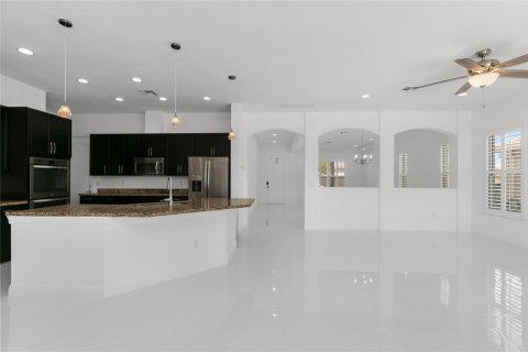 House in Coconut Creek, Florida 5 bedrooms, 366.41 sq.m. № 1222807 - photo 7
