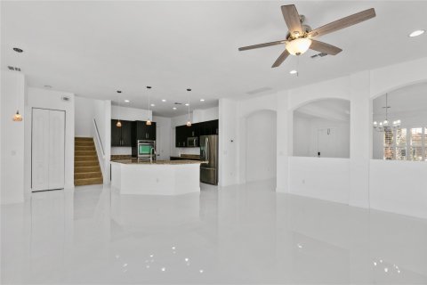 House in Coconut Creek, Florida 5 bedrooms, 366.41 sq.m. № 1222807 - photo 8
