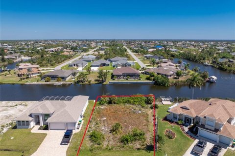 Terreno en venta en Port Charlotte, Florida № 1124470 - foto 1