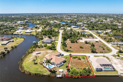 Terreno en venta en Port Charlotte, Florida № 1124470 - foto 2