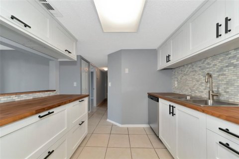 Copropriété à vendre à Bradenton, Floride: 2 chambres, 89.19 m2 № 1357837 - photo 14