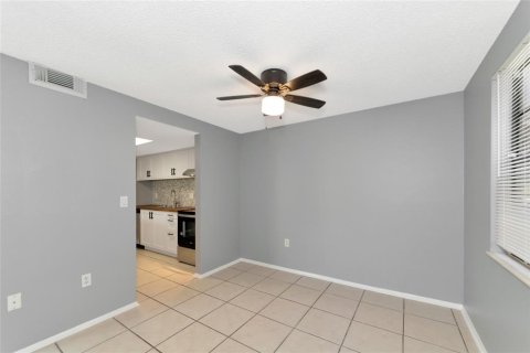 Copropriété à vendre à Bradenton, Floride: 2 chambres, 89.19 m2 № 1357837 - photo 8