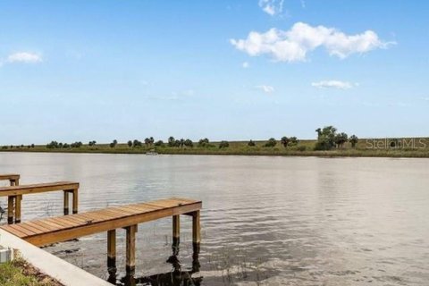 Condo in Okeechobee, Florida, 2 bedrooms  № 1323746 - photo 8