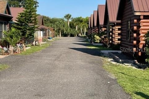 Condo in Okeechobee, Florida, 2 bedrooms  № 1323746 - photo 6