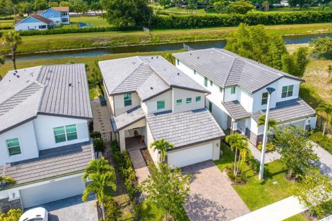 Villa ou maison à vendre à Delray Beach, Floride: 4 chambres, 232.16 m2 № 1207835 - photo 13