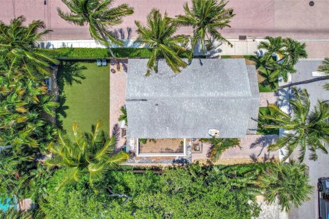 Villa ou maison à vendre à West Palm Beach, Floride: 4 chambres, 142.33 m2 № 1207778 - photo 2