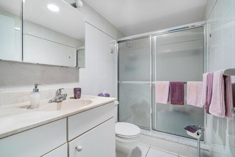 Condo in Fort Lauderdale, Florida, 2 bedrooms  № 968369 - photo 18