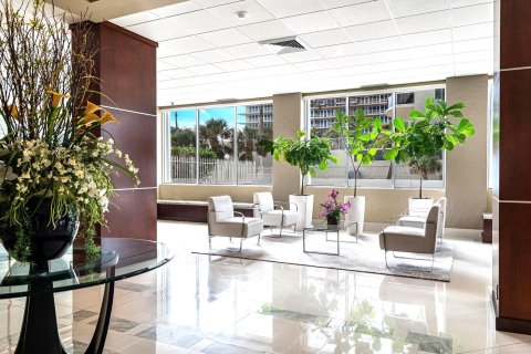 Condo in Fort Lauderdale, Florida, 2 bedrooms  № 968369 - photo 7