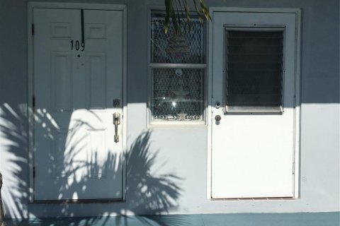Condominio en venta en Hollywood, Florida, 1 dormitorio, 67.54 m2 № 854147 - foto 7