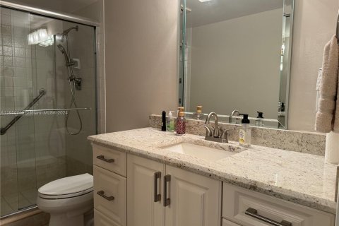 Condo in Coconut Creek, Florida, 2 bedrooms  № 1332831 - photo 26