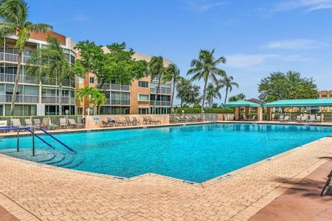 Condominio en venta en Tamarac, Florida, 2 dormitorios, 139.35 m2 № 1170971 - foto 21