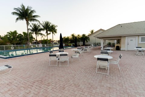 Casa en venta en Palm City, Florida, 3 dormitorios, 134.8 m2 № 1147078 - foto 2