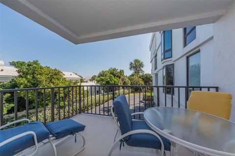 Condo in Vero Beach, Florida, 2 bedrooms  № 1360951 - photo 28