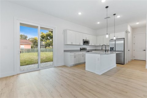 Casa en venta en Ocala, Florida, 4 dormitorios, 164.53 m2 № 1300112 - foto 12