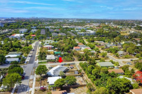 Commercial property in Delray Beach, Florida 215.63 sq.m. № 273534 - photo 10