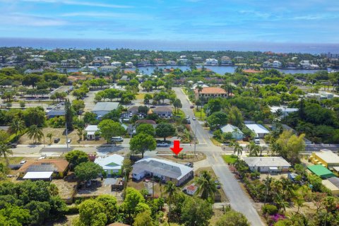 Propiedad comercial en venta en Delray Beach, Florida, 215.63 m2 № 273534 - foto 7