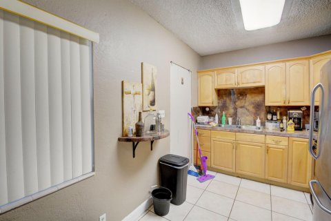 Immobilier commercial à vendre à Delray Beach, Floride: 215.63 m2 № 273534 - photo 29