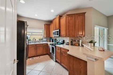 Townhouse in Riverview, Florida 3 bedrooms, 140.56 sq.m. № 1357737 - photo 3