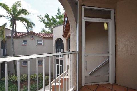 Condo in Pembroke Pines, Florida, 1 bedroom  № 1079660 - photo 26