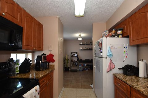 Condo in Pembroke Pines, Florida, 1 bedroom  № 1079660 - photo 22