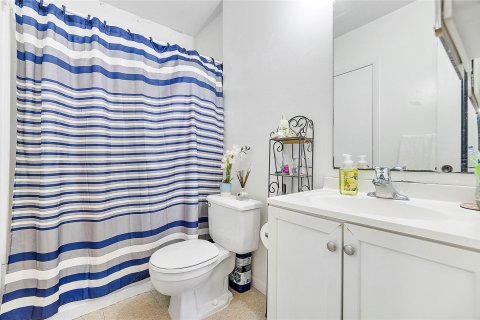 Condominio en venta en Coral Springs, Florida, 2 dormitorios, 79.9 m2 № 860371 - foto 6