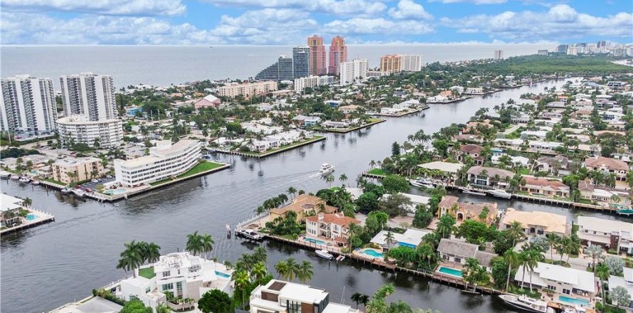 Villa ou maison à Fort Lauderdale, Floride 6 chambres, 772.48 m2 № 652559