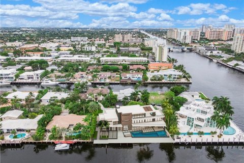 Villa ou maison à vendre à Fort Lauderdale, Floride: 6 chambres, 772.48 m2 № 652559 - photo 3