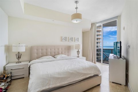 Condo in Sunny Isles Beach, Florida, 3 bedrooms  № 911649 - photo 14