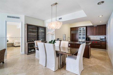 Condo in Sunny Isles Beach, Florida, 3 bedrooms  № 911649 - photo 7