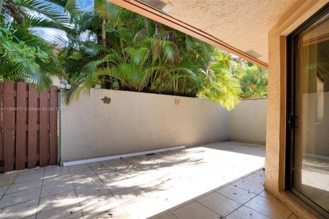 Touwnhouse à vendre à Pembroke Pines, Floride: 2 chambres, 90.67 m2 № 1209025 - photo 15