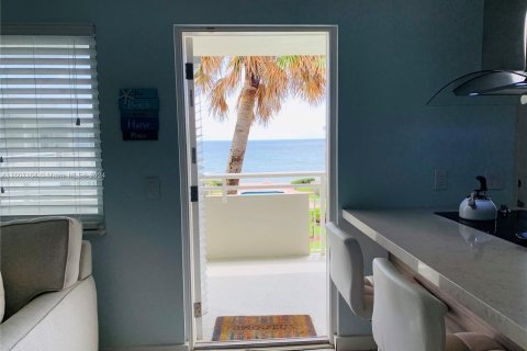 Condominio en venta en Hillsboro Beach, Florida, 2 dormitorios, 87.33 m2 № 1228227 - foto 4