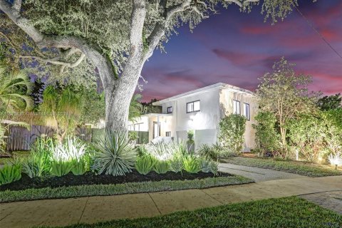 Villa ou maison à vendre à North Miami Beach, Floride: 4 chambres, 217.58 m2 № 1141874 - photo 20