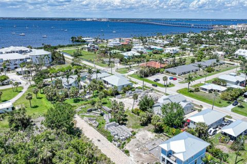 Casa en venta en Punta Gorda, Florida, 3 dormitorios, 215.16 m2 № 484789 - foto 3