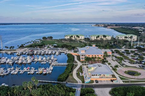 Villa ou maison à vendre à Punta Gorda, Floride: 3 chambres, 215.16 m2 № 484787 - photo 19