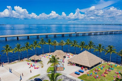 Villa ou maison à vendre à Punta Gorda, Floride: 3 chambres, 215.16 m2 № 484787 - photo 14