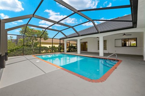 Villa ou maison à vendre à Cape Coral, Floride: 3 chambres, 191.66 m2 № 1342707 - photo 24