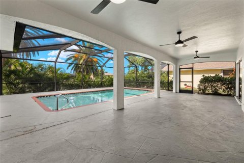 Villa ou maison à vendre à Cape Coral, Floride: 3 chambres, 191.66 m2 № 1342707 - photo 22