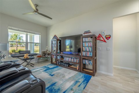 Villa ou maison à vendre à Kissimmee, Floride: 2 chambres, 151.06 m2 № 1342672 - photo 6