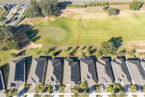 Villa ou maison à vendre à Kissimmee, Floride: 2 chambres, 151.06 m2 № 1342672 - photo 21