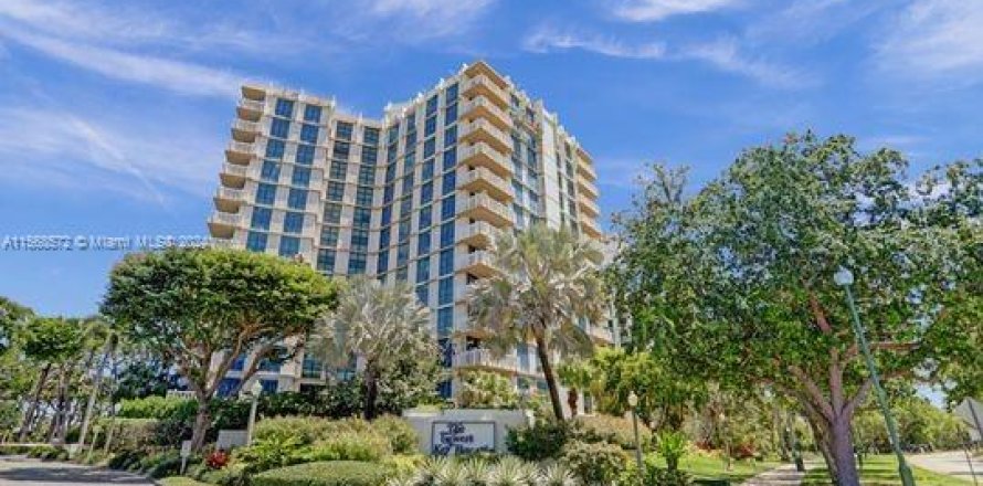 Condo in Key Biscayne, Florida, 2 bedrooms  № 1127056