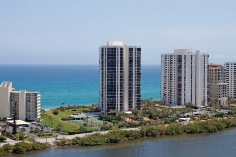 Condominio en venta en Riviera Beach, Florida, 2 dormitorios, 157.93 m2 № 936468 - foto 9