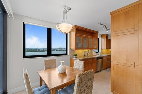 Condominio en venta en Riviera Beach, Florida, 2 dormitorios, 157.93 m2 № 936468 - foto 18