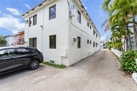 Commercial property in Miami, Florida № 1227990 - photo 19