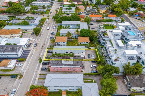 Commercial property in Miami, Florida № 1227990 - photo 5