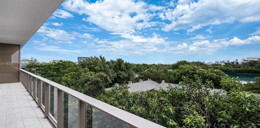 Condo in Miami, Florida, 2 bedrooms  № 1309846