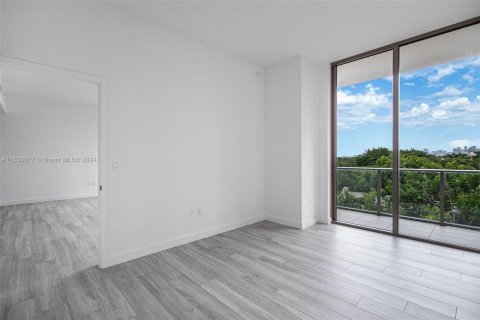 Condo in Miami, Florida, 2 bedrooms  № 1309846 - photo 7