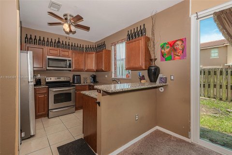 Adosado en venta en Homestead, Florida, 3 dormitorios, 155.98 m2 № 1309810 - foto 12